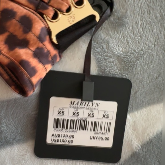 MARILYN LEOPARD
GARTER BELT - Picture 5 of 6